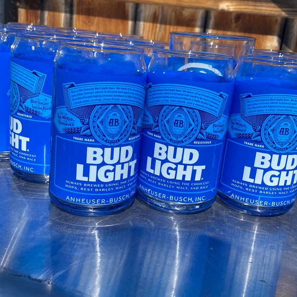 12oz Bud Light Cups - Picture 1 of 2